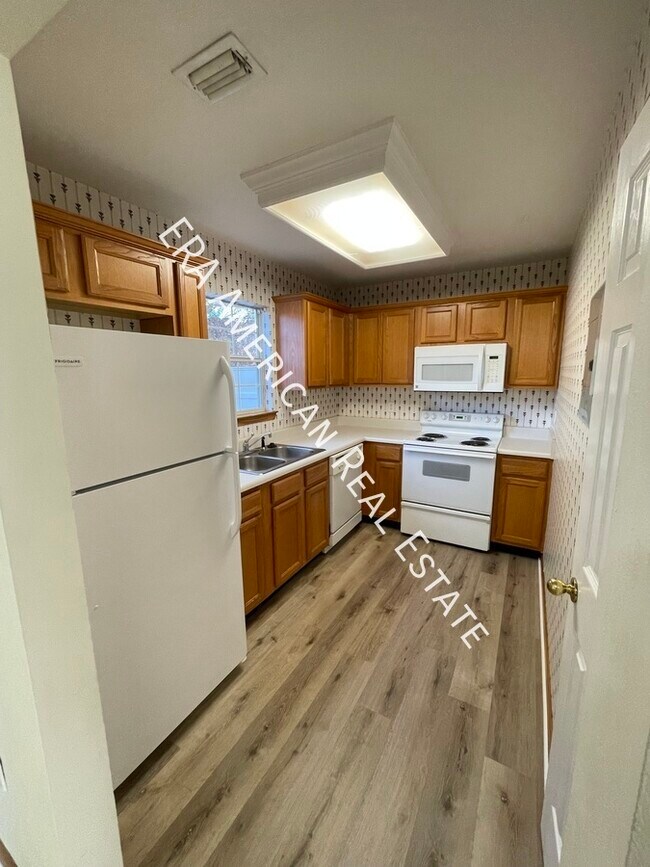 Building Photo - 836 Stonegate Ct