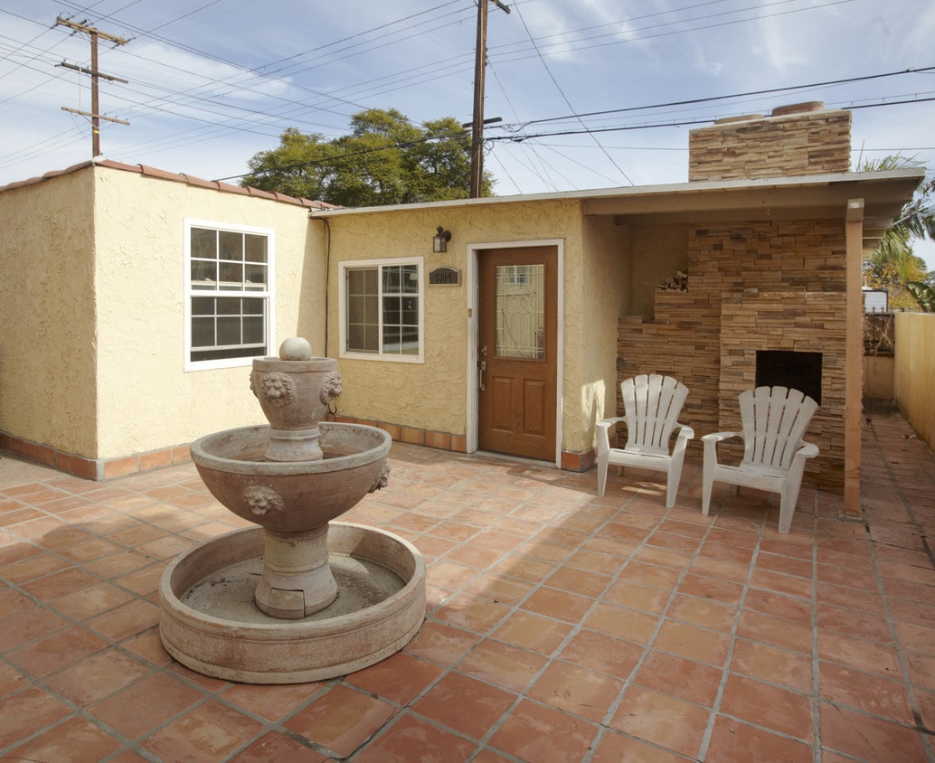 5300 Deane Ave, View ParkWindsor Hills, CA 90043 Apartments in View ParkWindsor Hills, CA