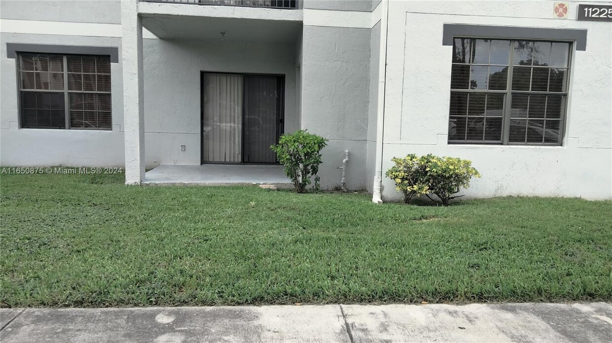 Foto principal - 11225 W Atlantic Blvd