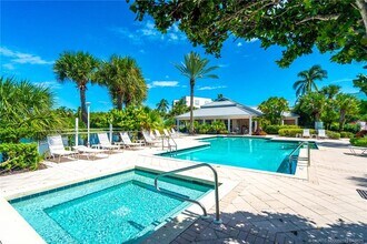 Building Photo - 5799 NE Island Cove Way