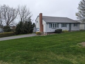 Building Photo - 24 Longmeadow Ave