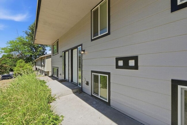 Foto del edificio - 10923 E 16th Ave