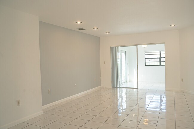 Foto del edificio - 21115 SW 125th Court Rd