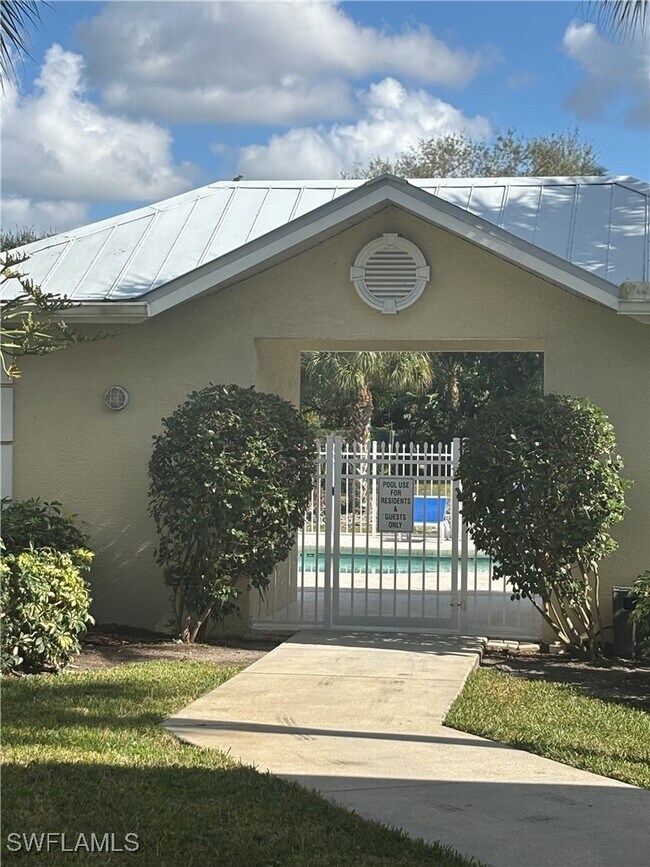 Foto del edificio - 1270 Shady Rest Ln