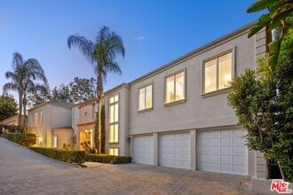 Building Photo - 14435 Mulholland Dr