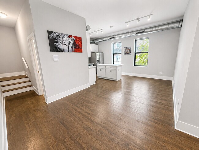 Foto del edificio - 1044 W 18th St