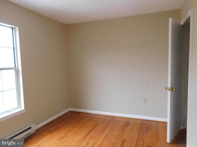 Foto del edificio - 104 Waterford Ln