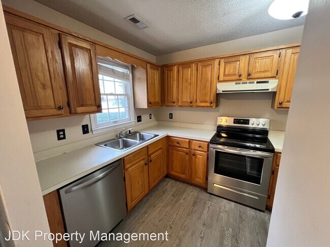 Building Photo - 2 br, 1.5 bath House - 942 S. Fifth St