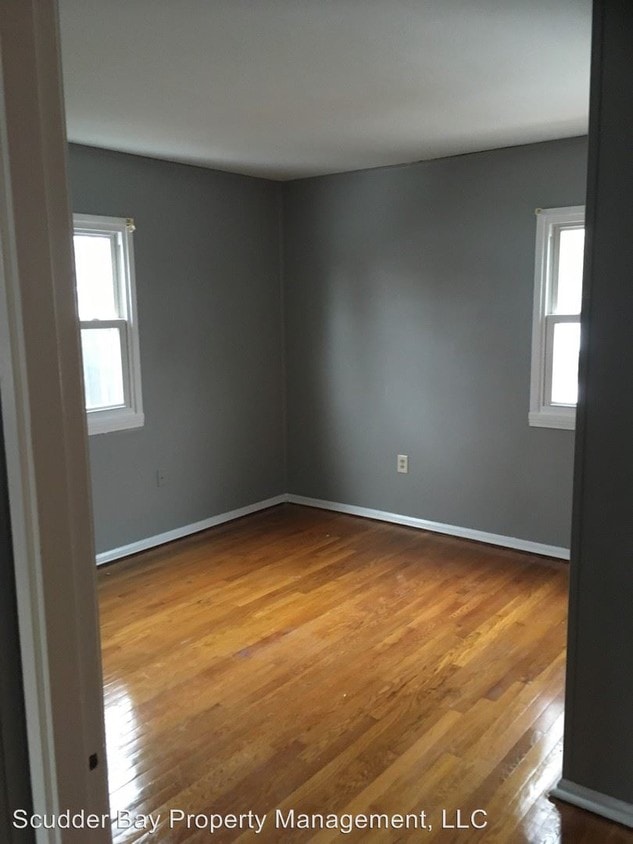 Primary Photo - 3 br, 1 bath House - 231 South Street