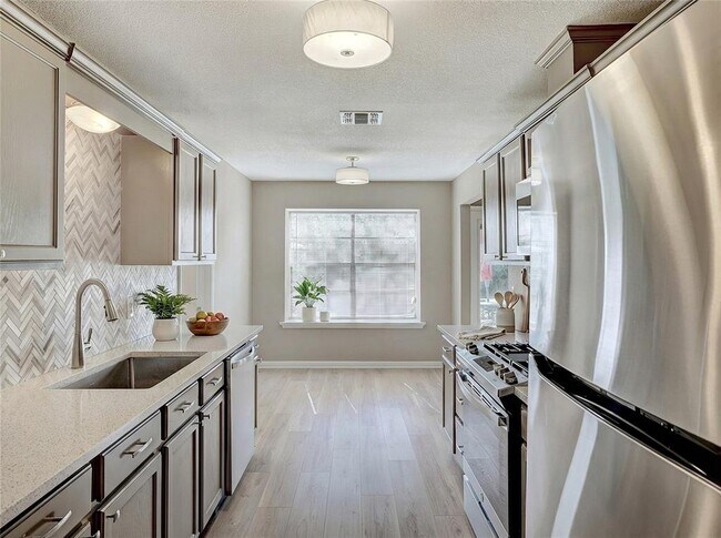 Building Photo - 12101 Wander Ln