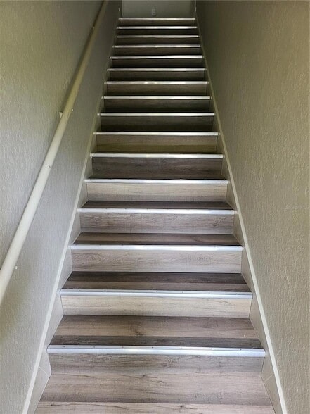 Foto del edificio - 8911 Manor Loop