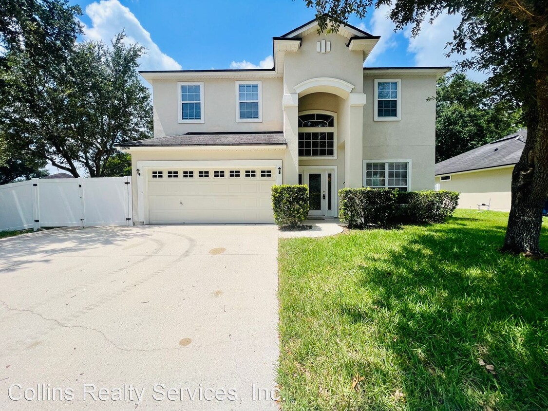 4 Br 2 5 Bath House 12576 Arrowleaf Lane House Rental In   4 Br 25 Bath House   12576 Arrowleaf Lane Jacksonville Fl Primary Photo 