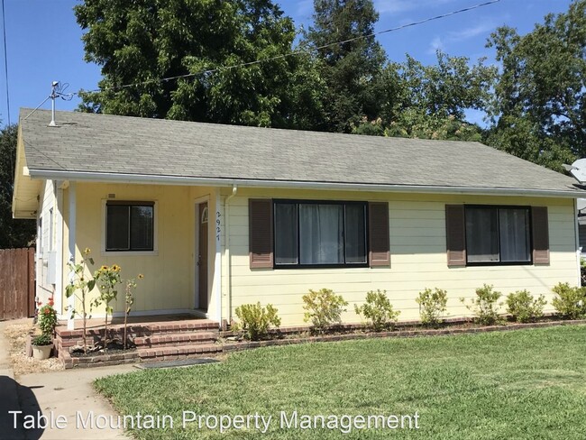 Building Photo - 2 br, 1 bath House - 2927 4th St
