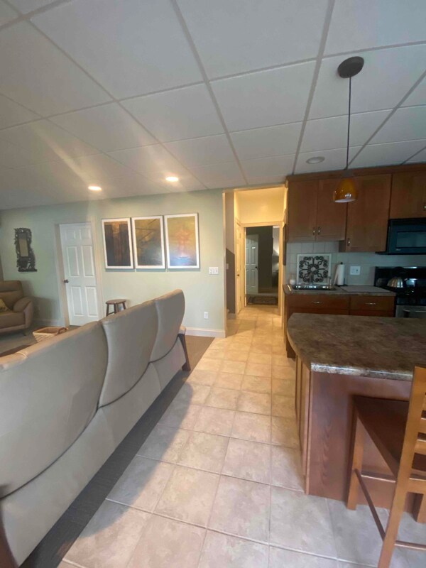 Building Photo - 133 Birch Dr
