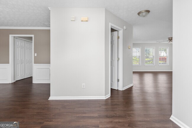 Foto del edificio - 1616 Amhearst Oaks Ct