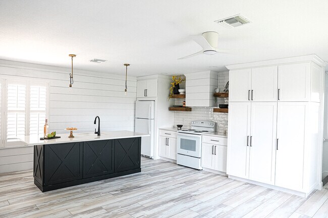 Building Photo - 9525 Cavendish Dr