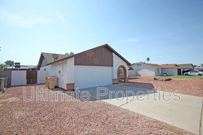 Building Photo - 5059 N 72nd Ave