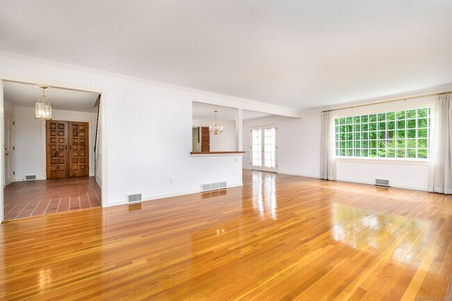 Foto del edificio - 6 Baldwin Pl