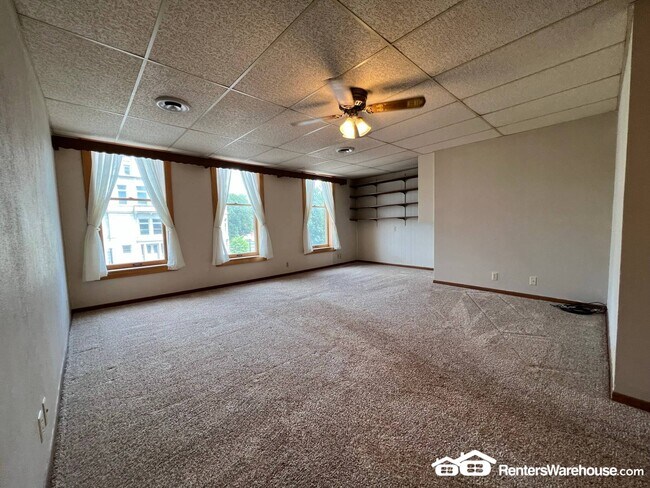 Foto del edificio - 113 1/2 N 9th St