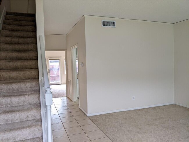 Foto del edificio - 14719 Barryknoll Ln