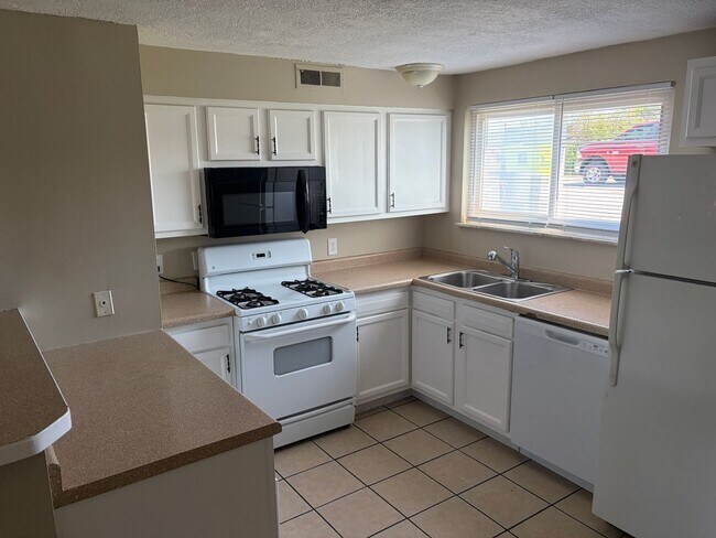 Foto del edificio - 4806 Northcrest Dr