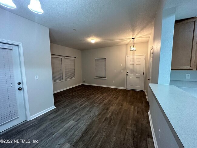 Building Photo - 575 Oakleaf Plantation Pkwy
