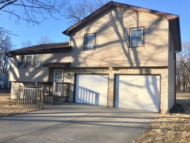 Building Photo - 7510 Walnut St