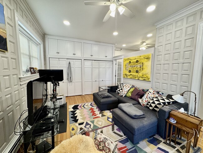 Foto del edificio - 1575 Beacon St
