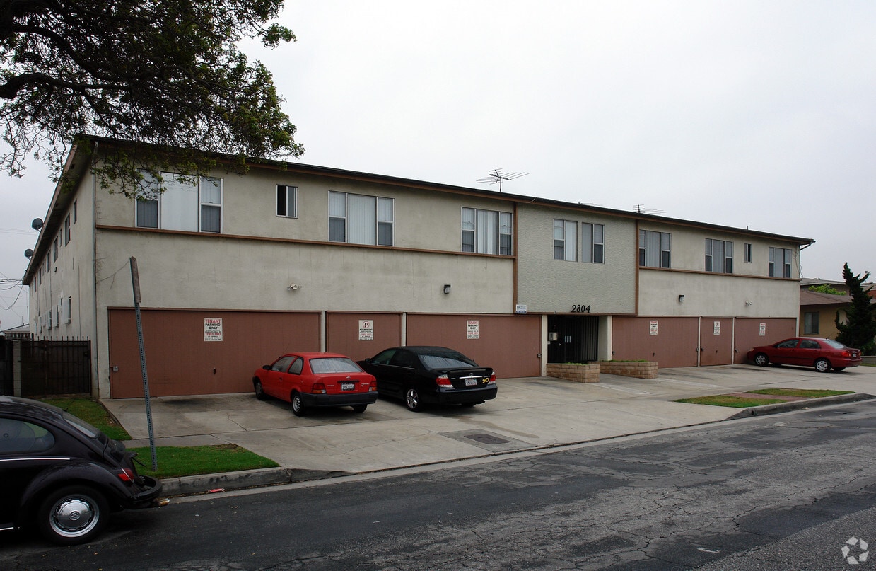 Building Photo - 2804 W El Segundo Blvd