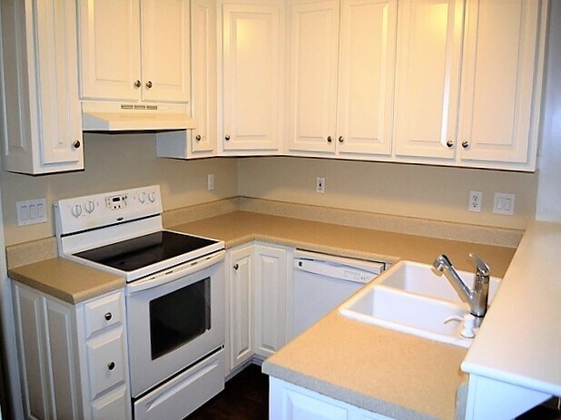Building Photo - 2 Bethel Oaks Ct