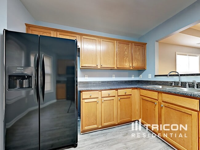 Foto del edificio - 640 Fairgreen Trail