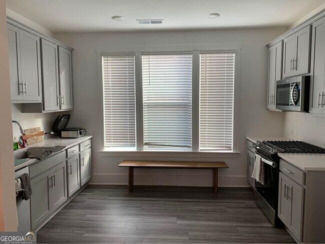 Foto del edificio - 1505 Layton Ln NW