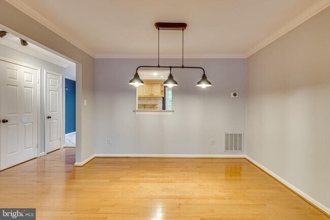 Building Photo - 8061 Sky Blue Dr