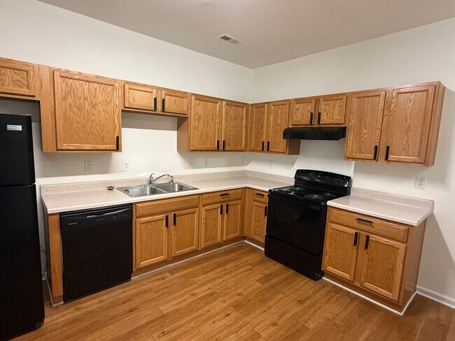 Foto del edificio - 7033 Somerset Springs Dr