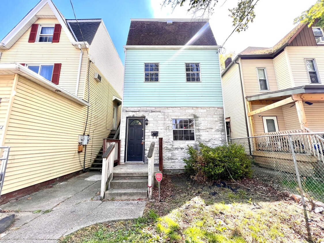 Primary Photo - 542 5th Ave