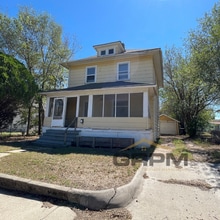 Building Photo - 119 W 13th Ave