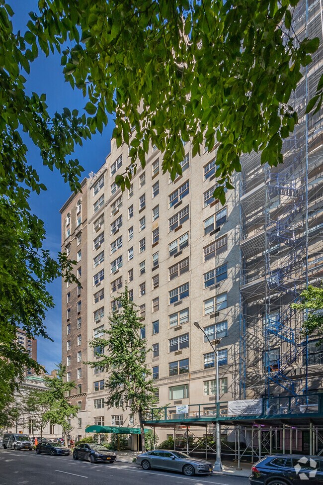 Building Photo - 965 Fifth Ave