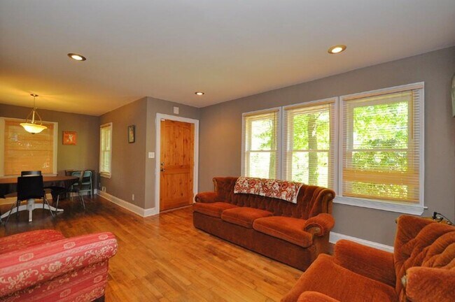 Building Photo - 3BR Near East Atlanta Village
