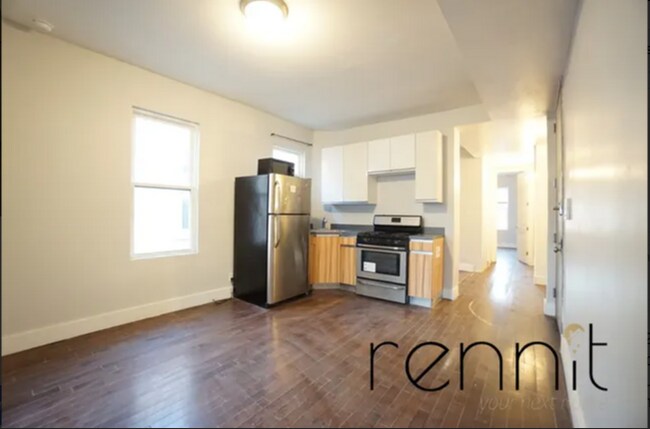 Foto del edificio - 282 Schaefer St