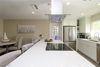 Building Photo - 1353 Pelican Ave