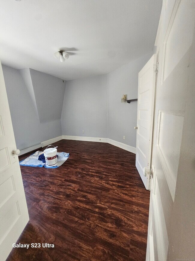 Foto del edificio - 181 Monmouth Ave
