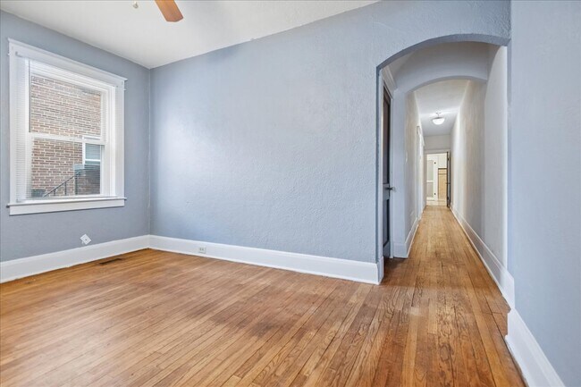 Foto del edificio - 4007 Biddison Ln