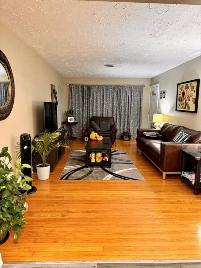 Foto del edificio - Nice 3 bedroom/1.5 bath home for rent in E. Morristown, Tennessee