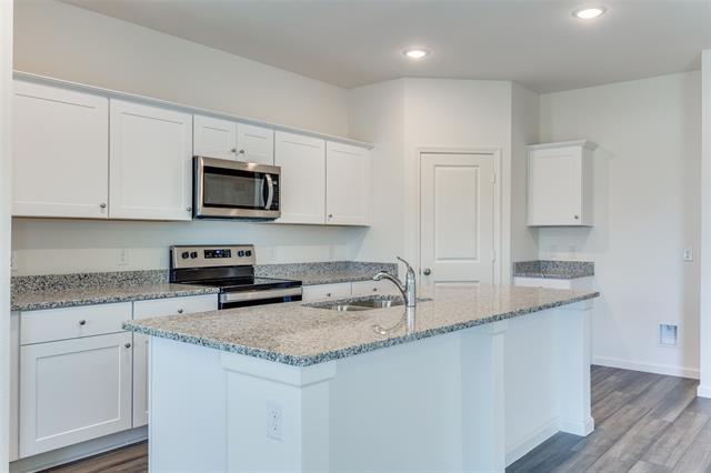 Building Photo - 5500 Brownstone Ln