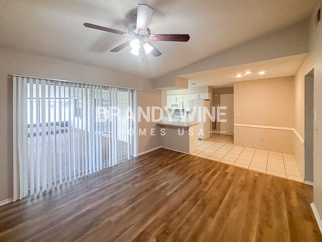 Building Photo - 11206 Fiddlewood Dr