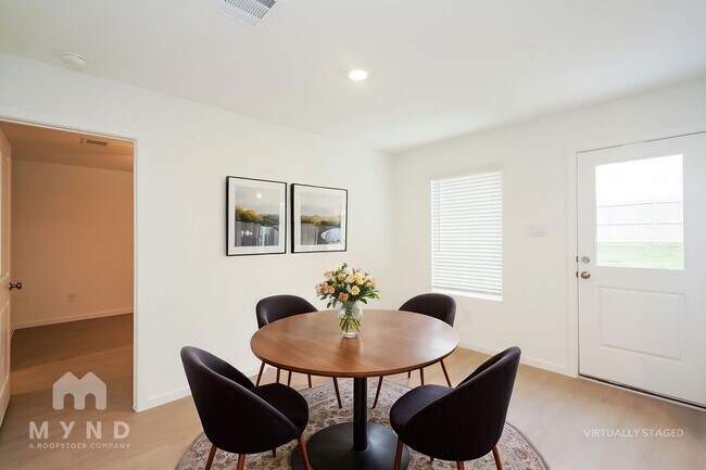 Foto del edificio - 2636 Mistwood Dr