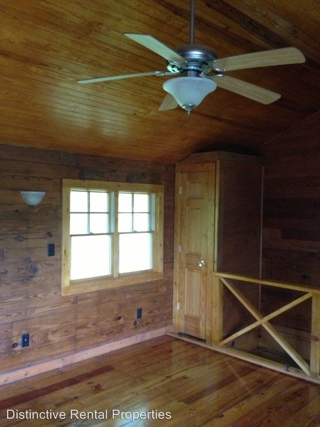 Building Photo - 5813 Huston Rd