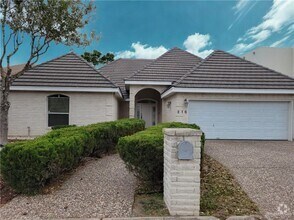 Building Photo - 210 Rio Grande Dr