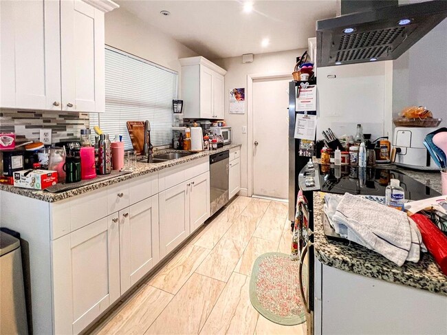 Foto del edificio - 2445 E Burr Oak Ct