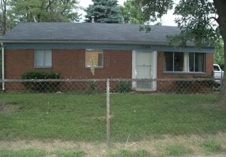 Building Photo - 1109 Birch Dr